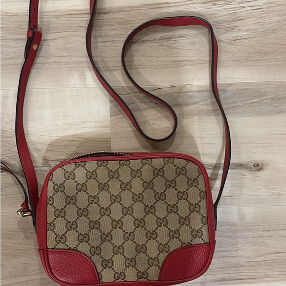 Gucci Handbags - Gucci GG Canvas Bree Crossbody Bag Red